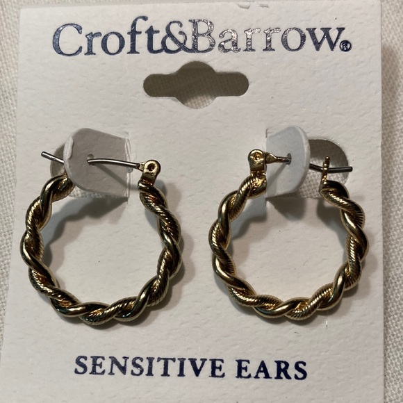 NWOTCROFT & BARROW goldtone med. sz.  twisted rope Earrings $15 - Picture 1 of 3